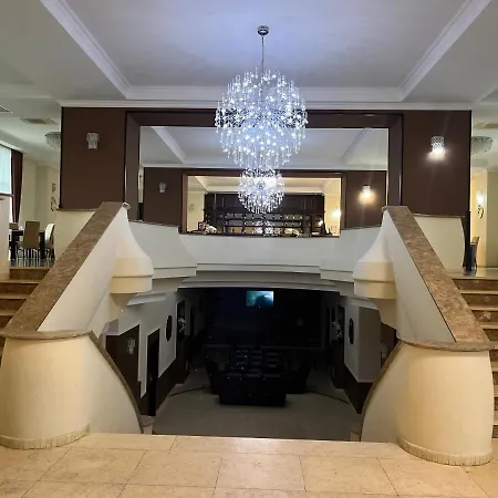 Albert Hotel 호텔 3*
