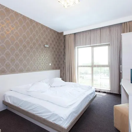 Albert Hotel 호텔