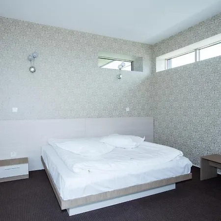 Albert Hotel 플로이에슈티